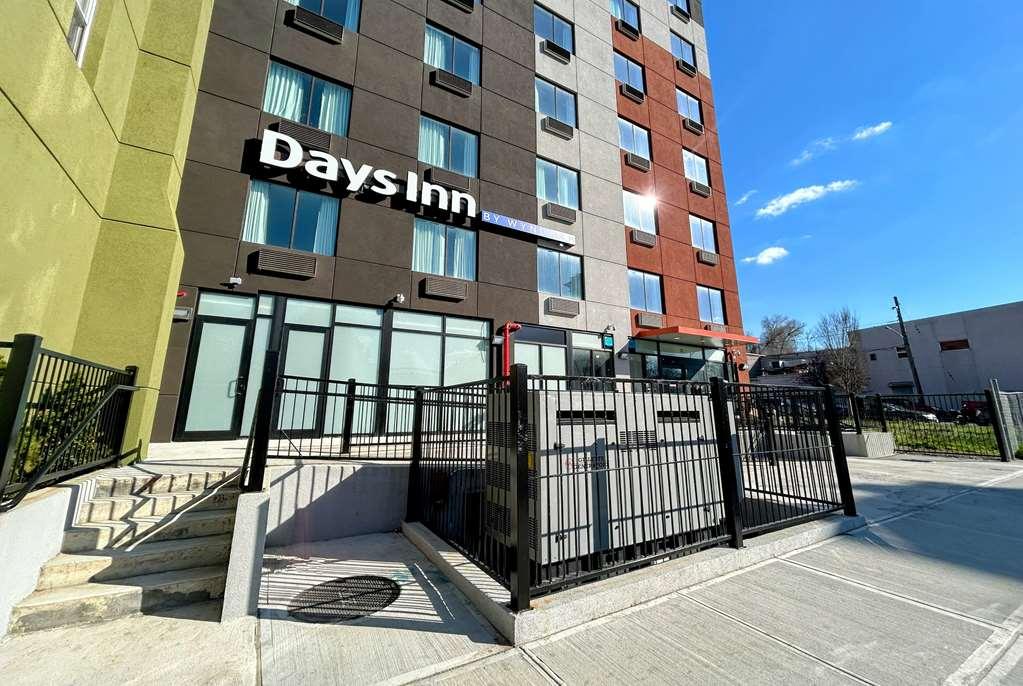 Days Inn By Wyndham Staten Island New York City Exterior photo